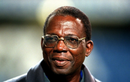 Court dissolves 30-year-old marriage of ex-Super Eagles Coach Onigbinde