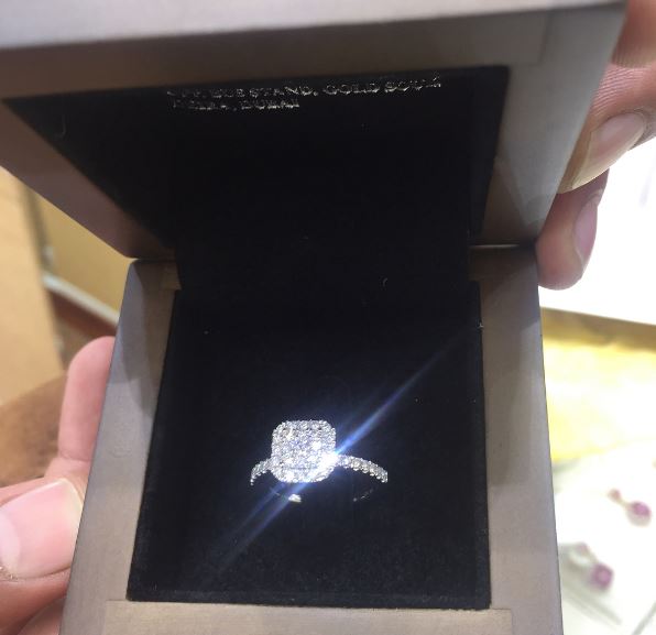 She said Yes ???!!! Comedian Ajebo proposes to Girlfriend on Boat Cruise in Dubai | WATCH - BellaNaija