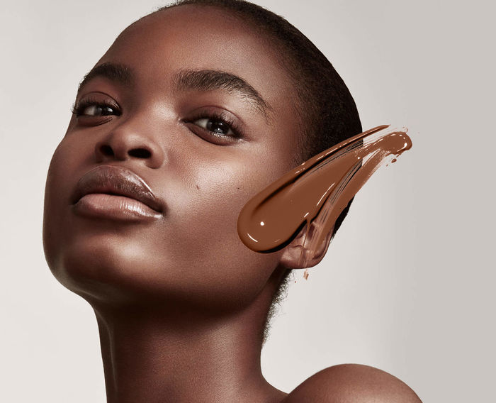 Fenty Beauty Launches 40 Foundation Shades for Light and Dark Skin - Rihanna  Fenty Makeup