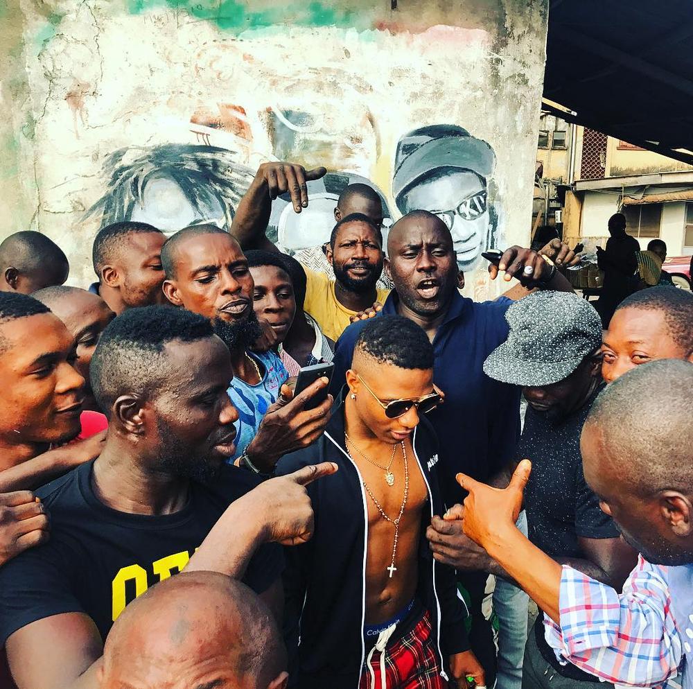 Ojuelegba Breed! Wizkid visits those who know his story ?
