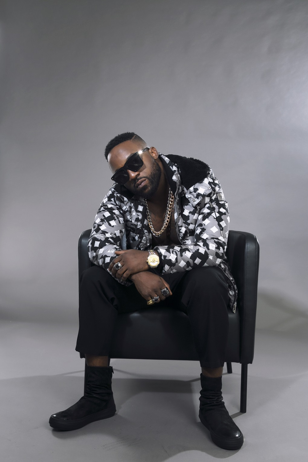 Mr Oreo! ? Birthday Boy Iyanya is a snack