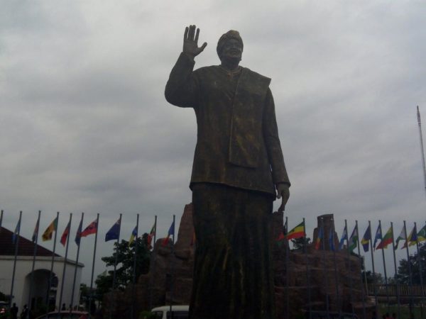 Statues of Ellen Johnson Sirleaf, Nnambi Azikwe, Kwame Nkrumah unveiled in Imo State - BellaNaija