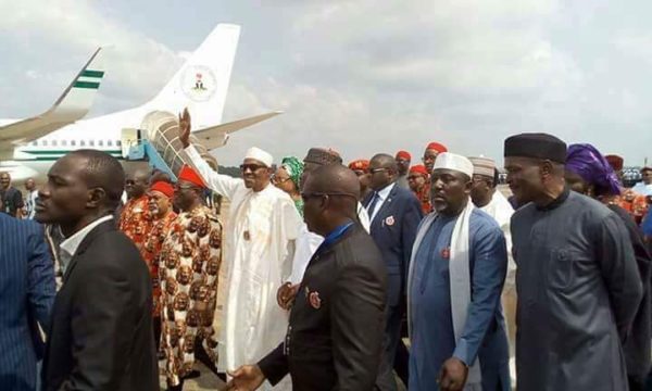 President Buhari arrives in Enugu - BellaNaija