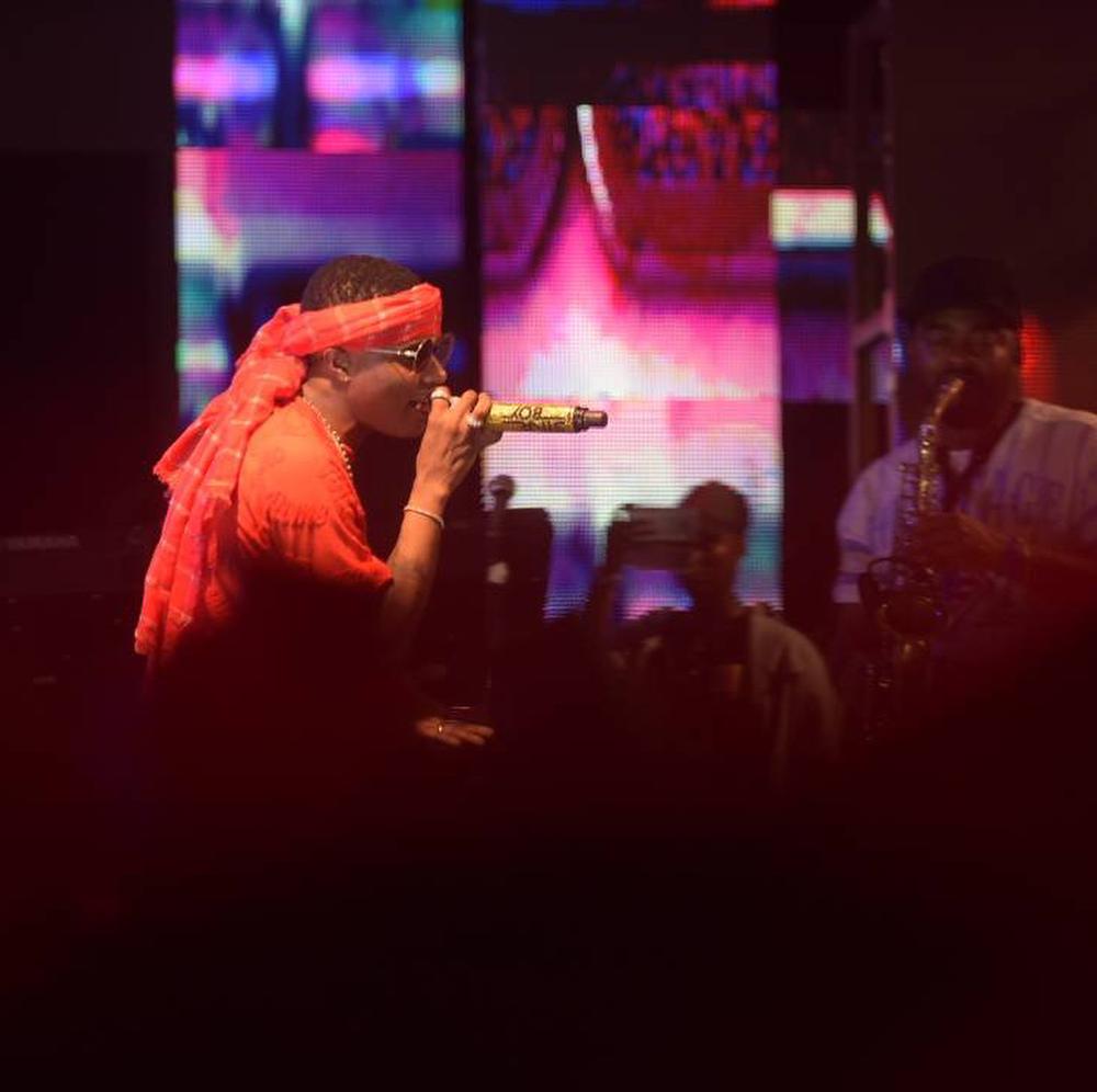 Wizkid, Tiwa Savage, Wande Coal, Mr Eazi thrill fans as #WizOnTheBeach Concert