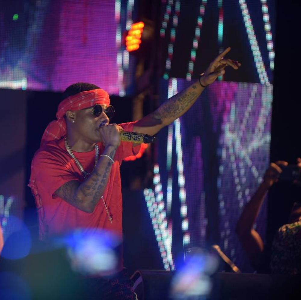 Wizkid, Tiwa Savage, Wande Coal, Mr Eazi thrill fans as #WizOnTheBeach Concert