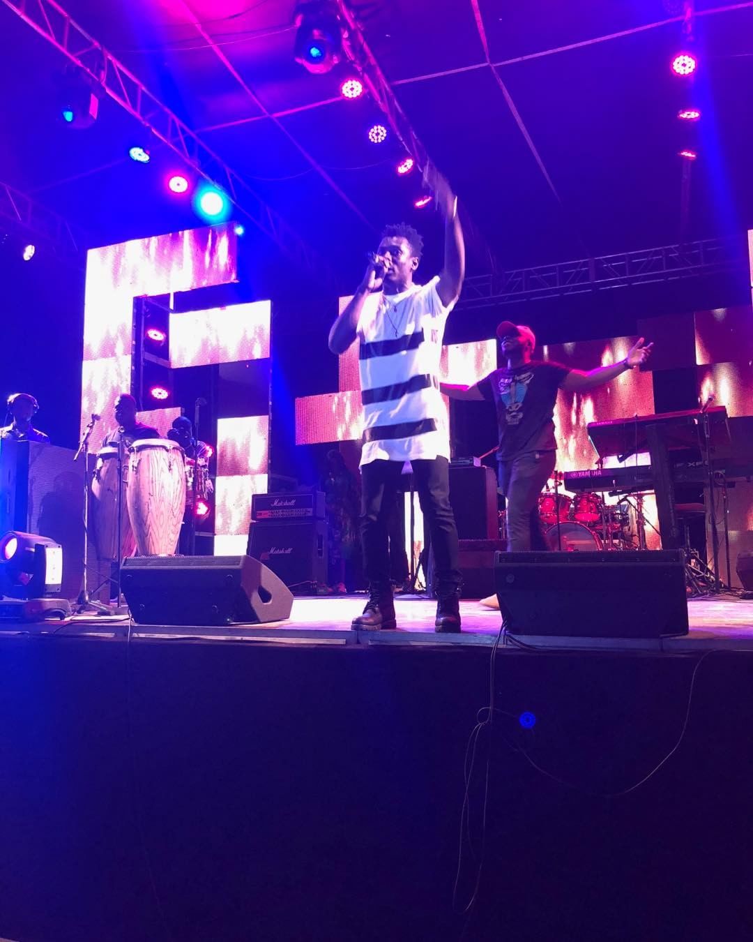 Wizkid, Tiwa Savage, Wande Coal, Mr Eazi thrill fans as #WizOnTheBeach Concert