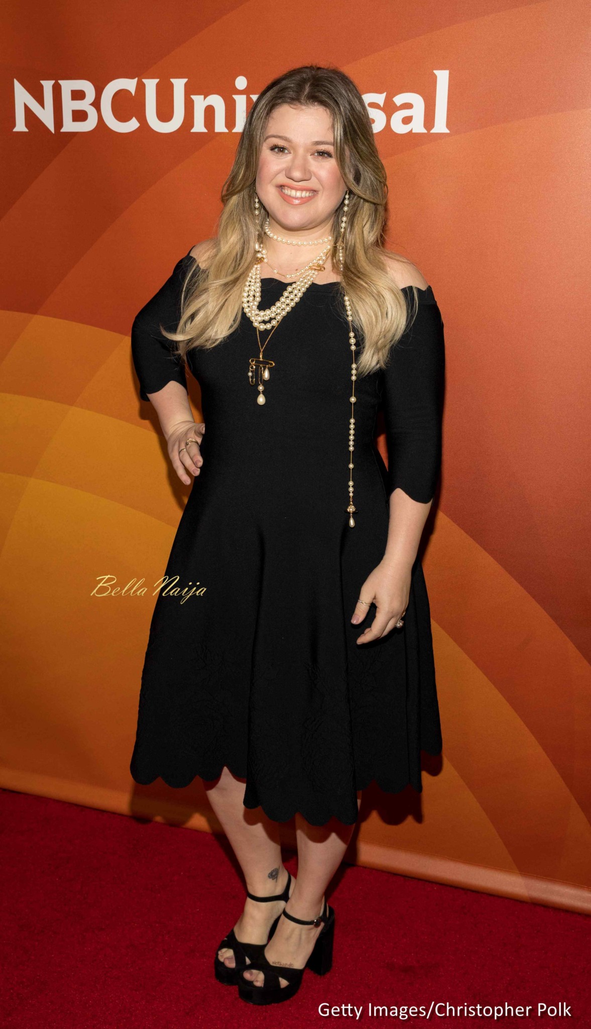 "I find nothing wrong with" spanking my kids - Kelly Clarkson