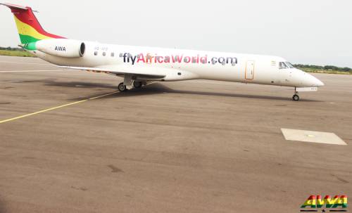 Robbers storm Plane preparing for Takeoff on Murtala Mohammed International Airport Runway - BellaNaija