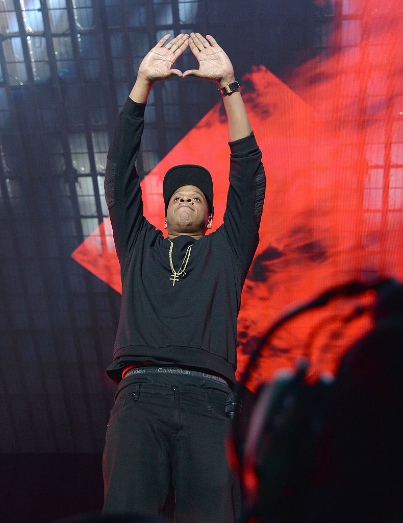 JAY-Z-Diamond-Hand-Sign.jpg