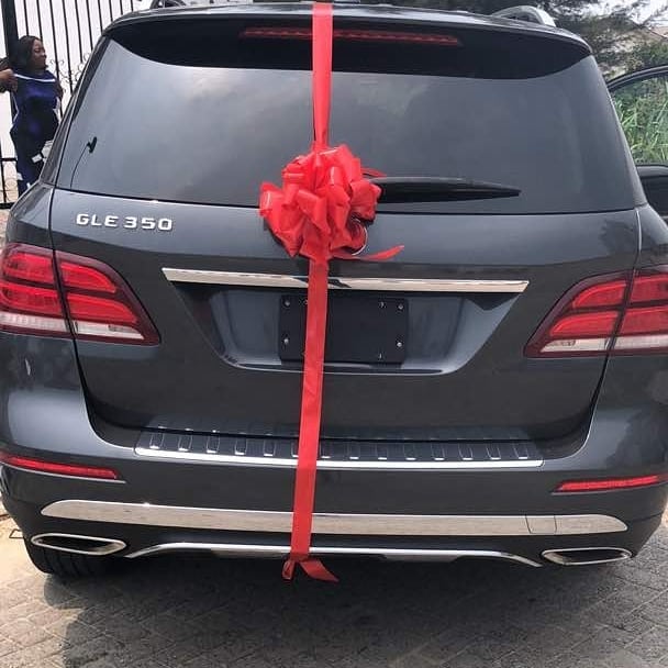 Linda Ikeji buys New Mercedes Benz GLE for Sister Sandra
