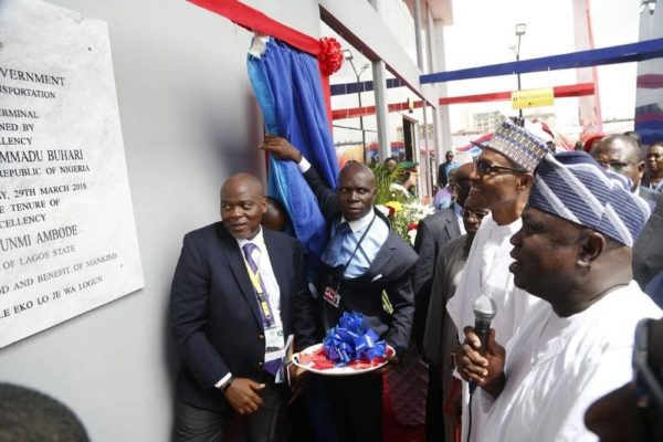 #PresidentialVisit: Buhari commissions the Ikeja Bus Terminal - BellaNaija