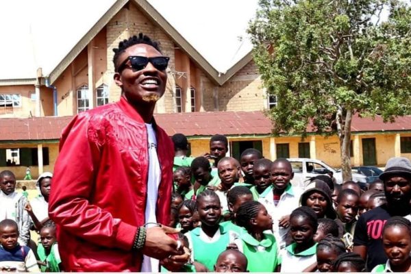 #BBNaija's Efe is giving back to the Community | BellaNaija