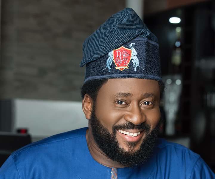 Premium Times: Hoodlums attack Desmond Elliot’s Vehicle in Lagos