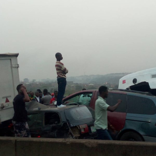 Multiple Car Accident reported on Lagos-Ibadan Expressway | BellaNaija