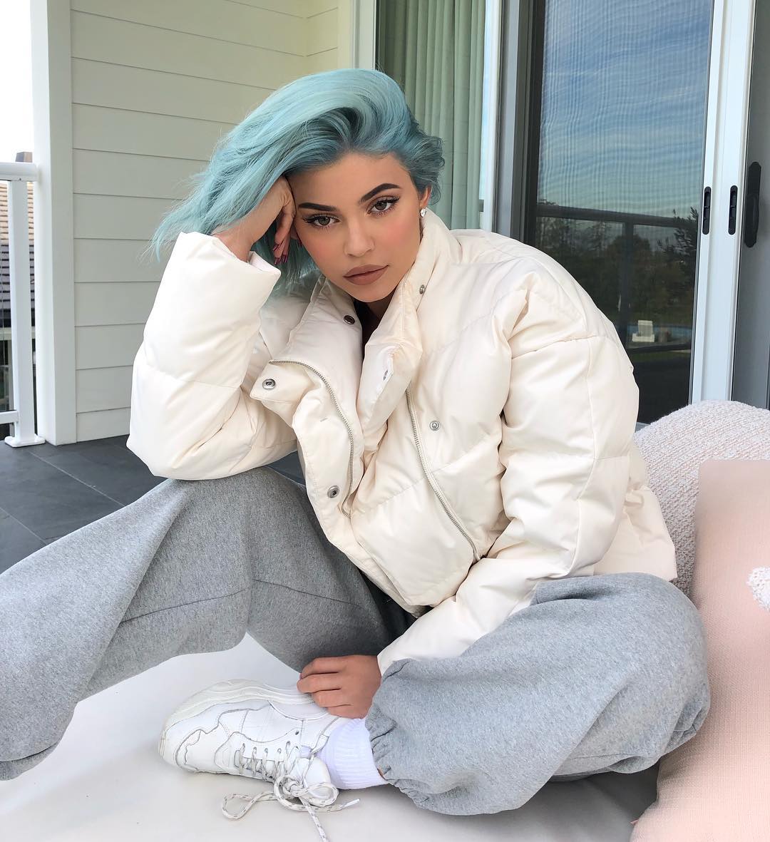 Kylie Jenner has a Message for the Egg that Dethroned Her | BellaNaija1080 x 1181
