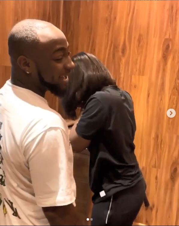 Davido Brings Saxophonists to serenade Chioma Avril Rowland for Valentine’s Day 2019