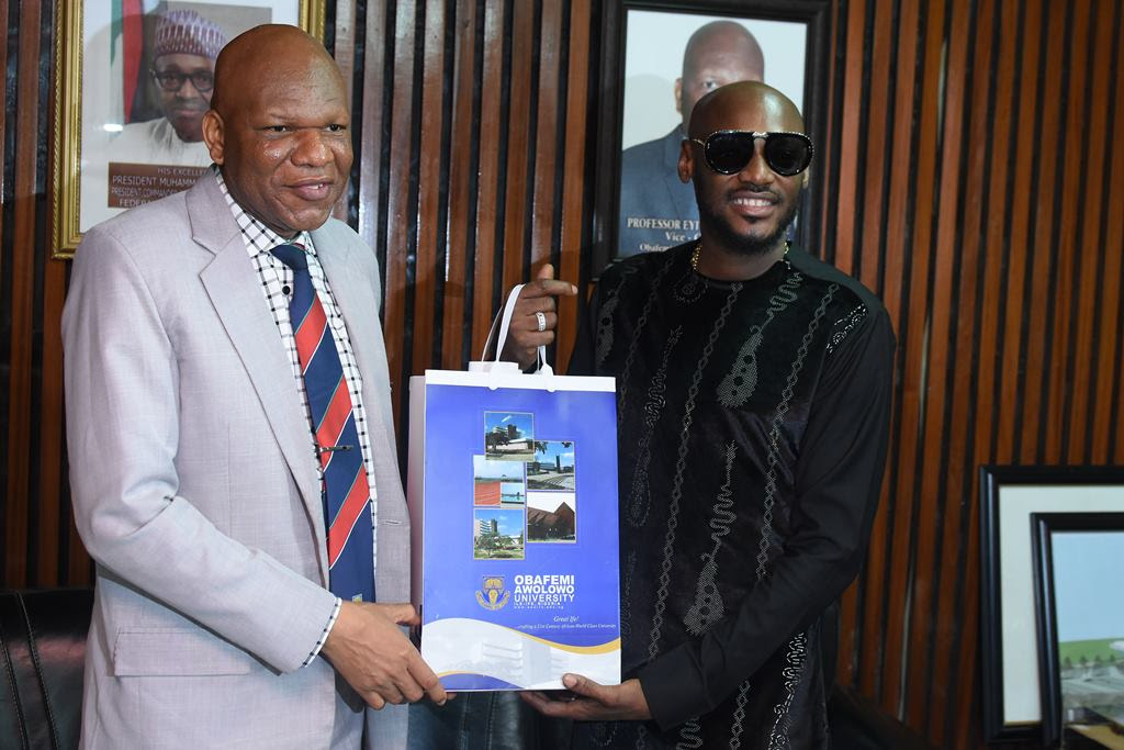 The "Amaka" singer was also a guest lecturer at the event which saw him present a paper titled: “2 decades of Afropop in Nigeria: The perspective of 2Baba.”.