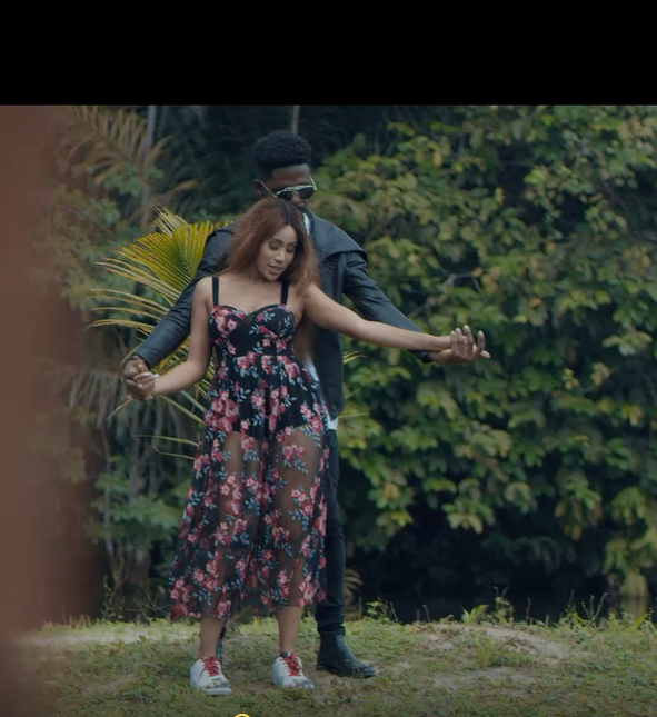 Waje BTS photos for "Udue" video