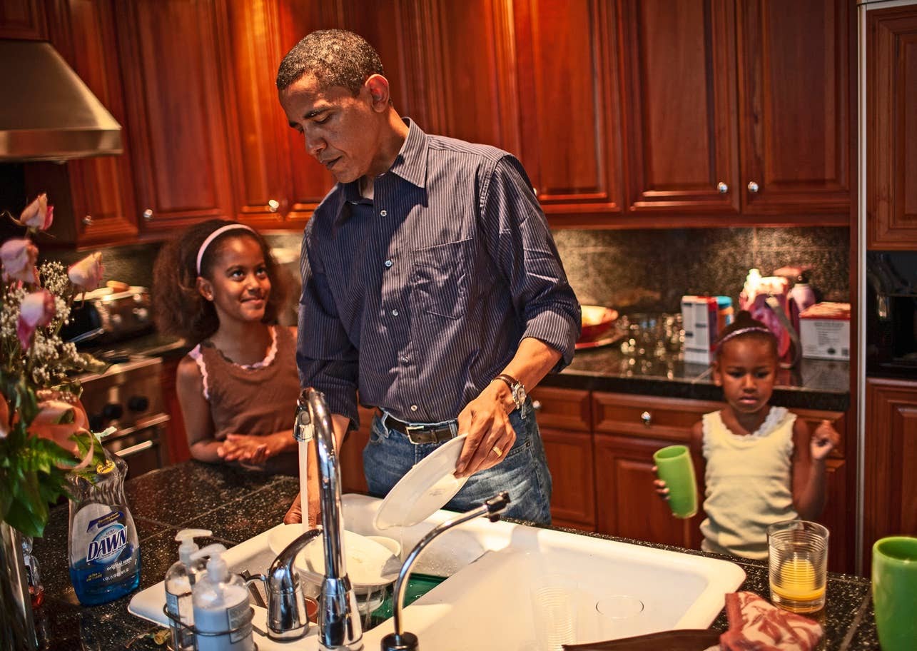 Check out these never-before-seen photos of the Obamas just released