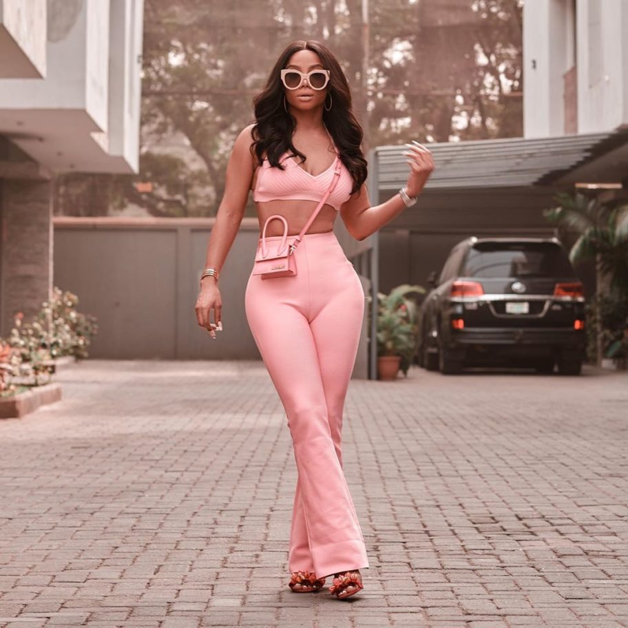 Someone is threatening to release toke makinwa's nude pictures online
