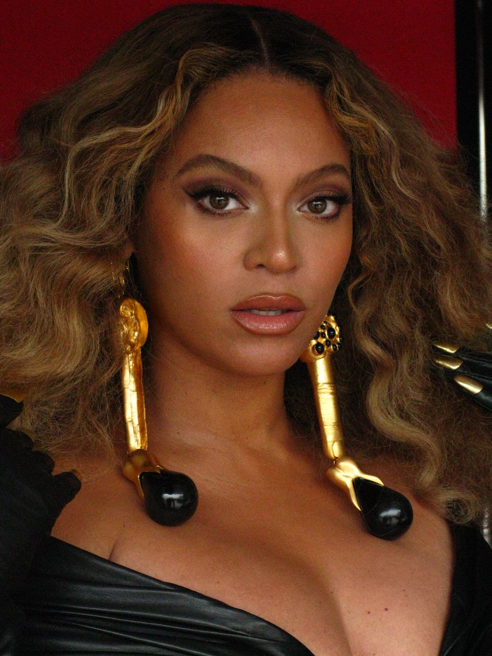 Beyoncé is the Woman with the Most Grammys! See Her Looks to the 63rd