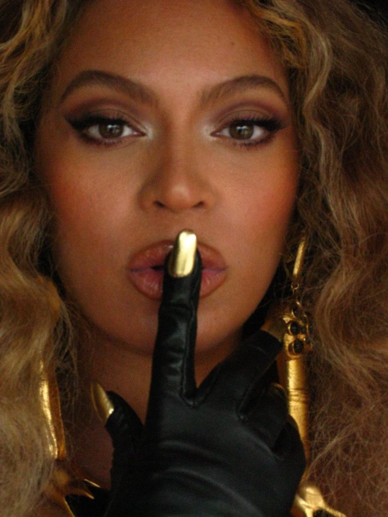 Beyoncé is the Woman with the Most Grammys! See Her Looks to the 63rd ...