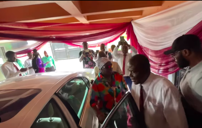Teni Gifts Her Secondary School Maths Teacher a Brand New Car (Video)