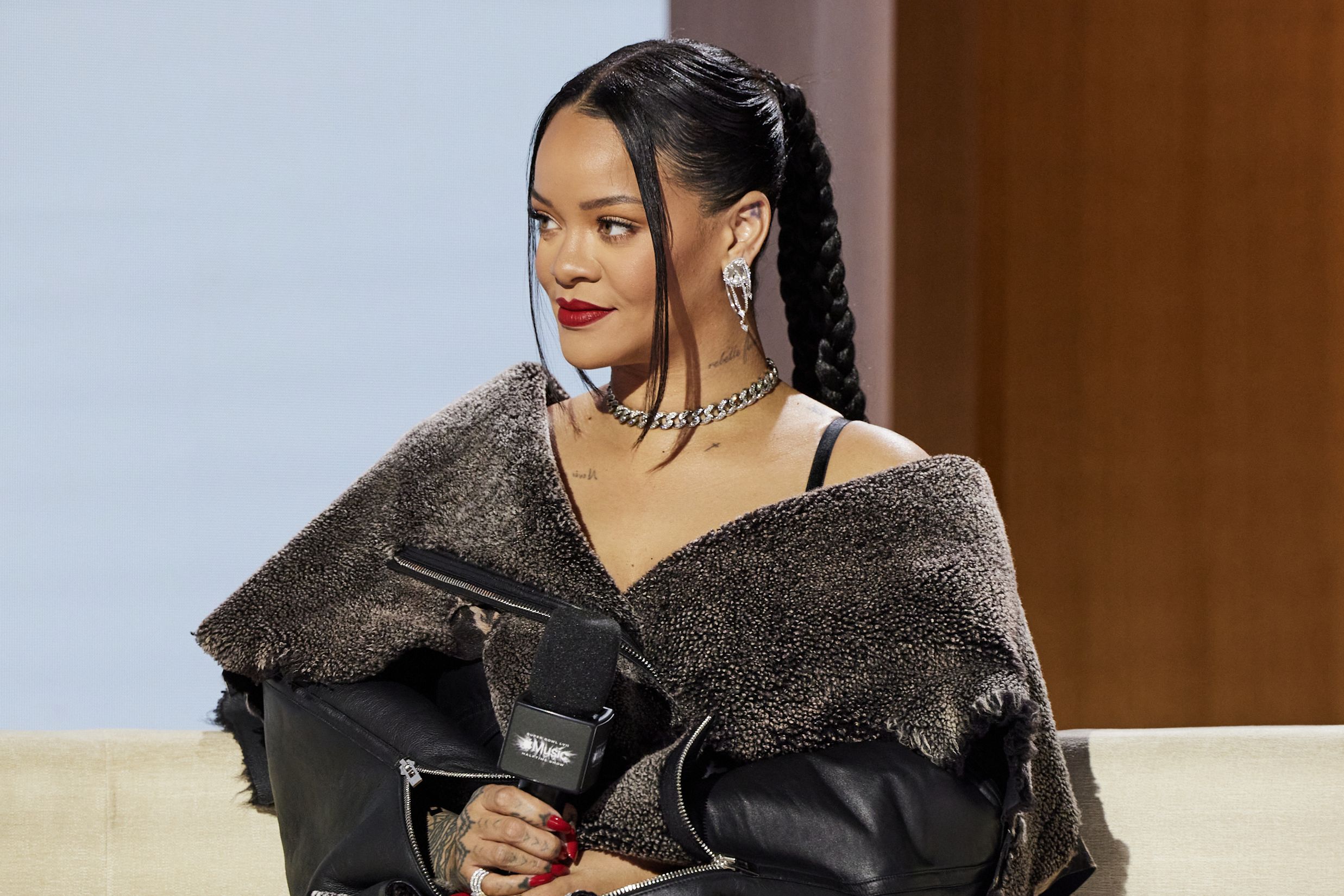Rihanna talks Returning to the Stage, Being a Mom & the Next Chapter in her  Music Journey with Nadeska Alexis