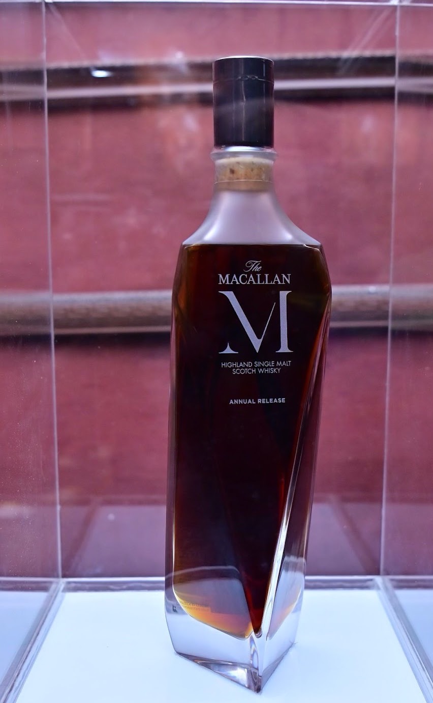 Exquisite The Macallan M Whisky 2022 Collection in Lalique Crystal