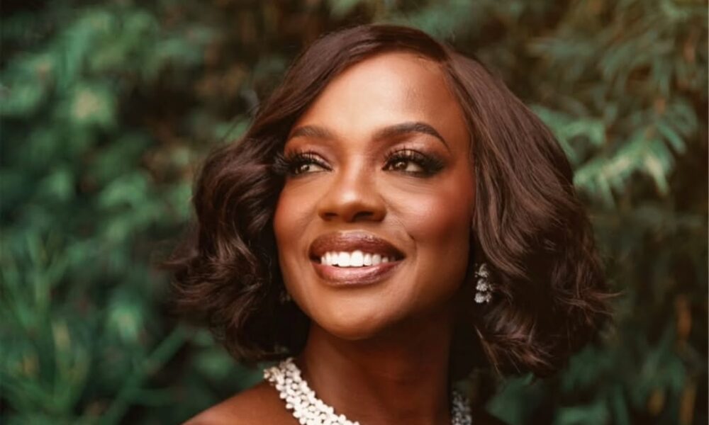 Viola Davis at the 32nd SAG Awards — the Emerald Gown, the “You Are Shining!” Moment & Everything in Between