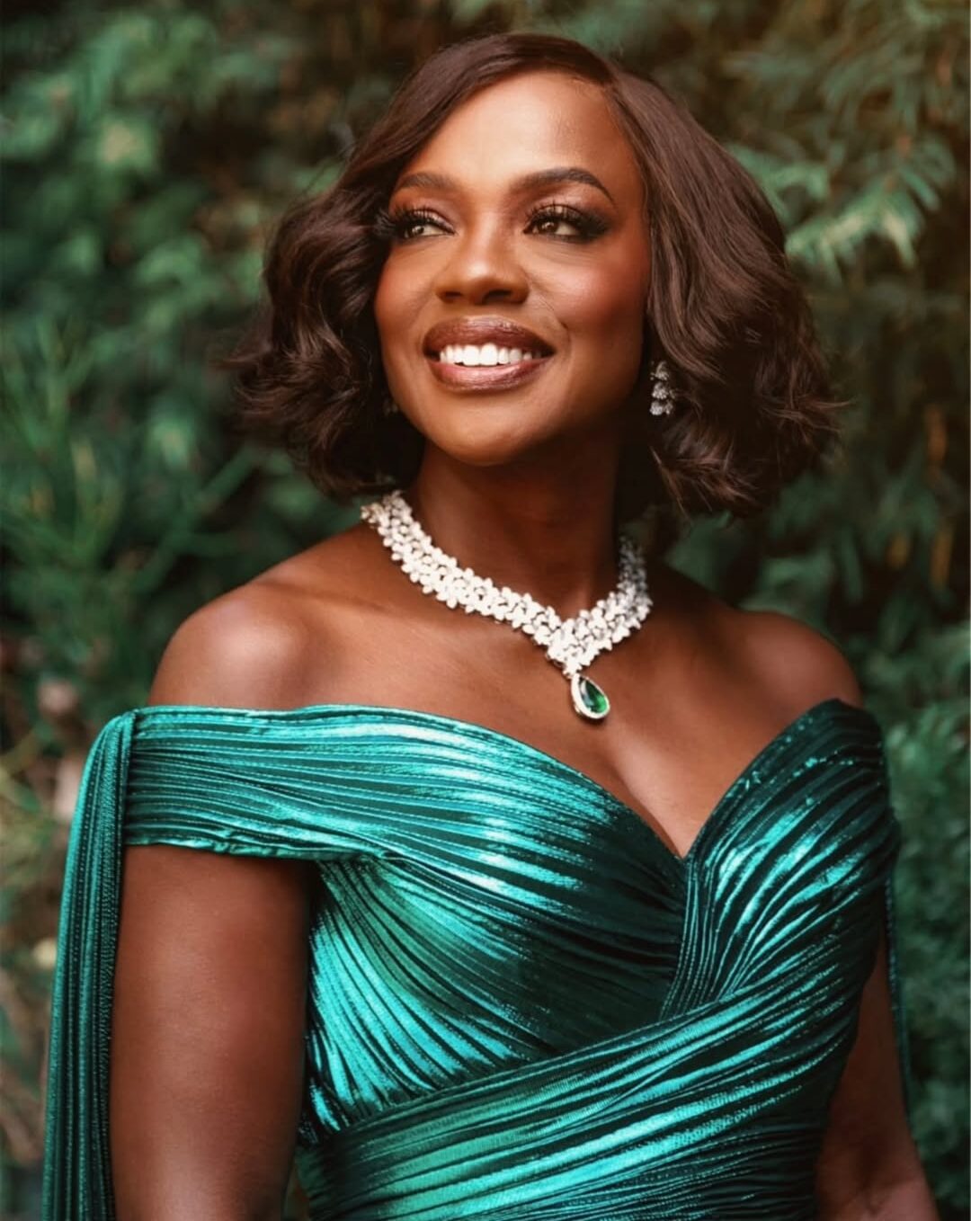 Viola Davis at the 32nd SAG Awards — the Emerald Gown, the “You Are Shining!” Moment & Everything in Between