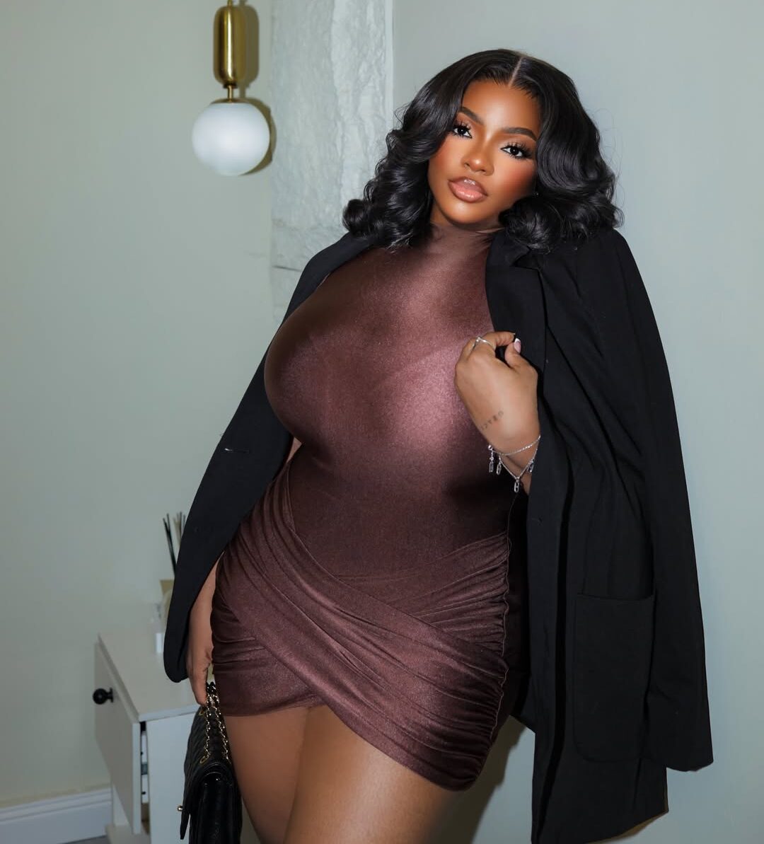 Dorathy Bachor’s Chocolate Brown Look Is a Lesson in Soft Luxe