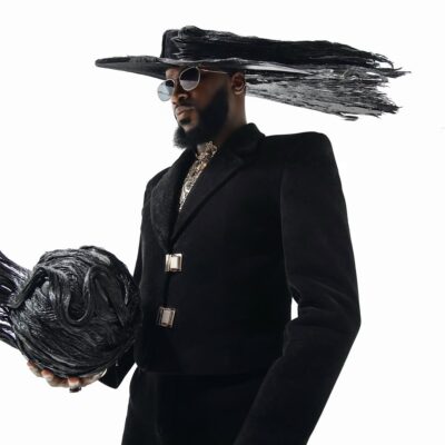 Close-up of Akin Faminu’s architectural hat and gold hardware for his 2026 Met Gala inspired look by Weizdhurm Franklyn, shot by Chuchu Ojekwe.