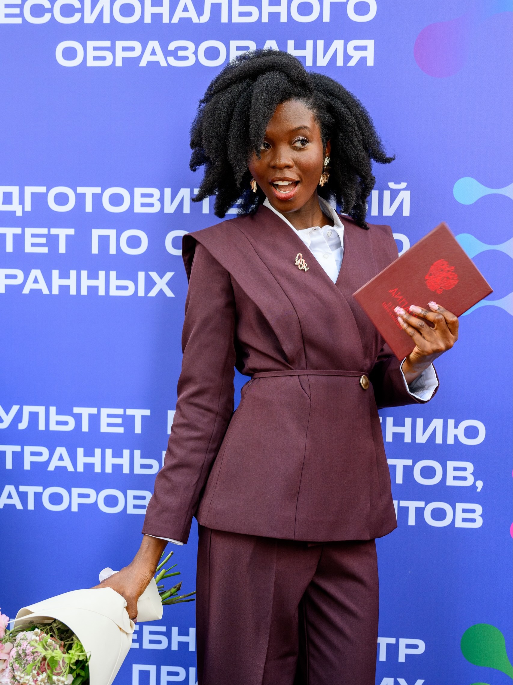 Nigerian Doctor Dr Dorcas Akanbi Graduates With a 4.90 CGPA & Delivers Valedictory Speech in Russian