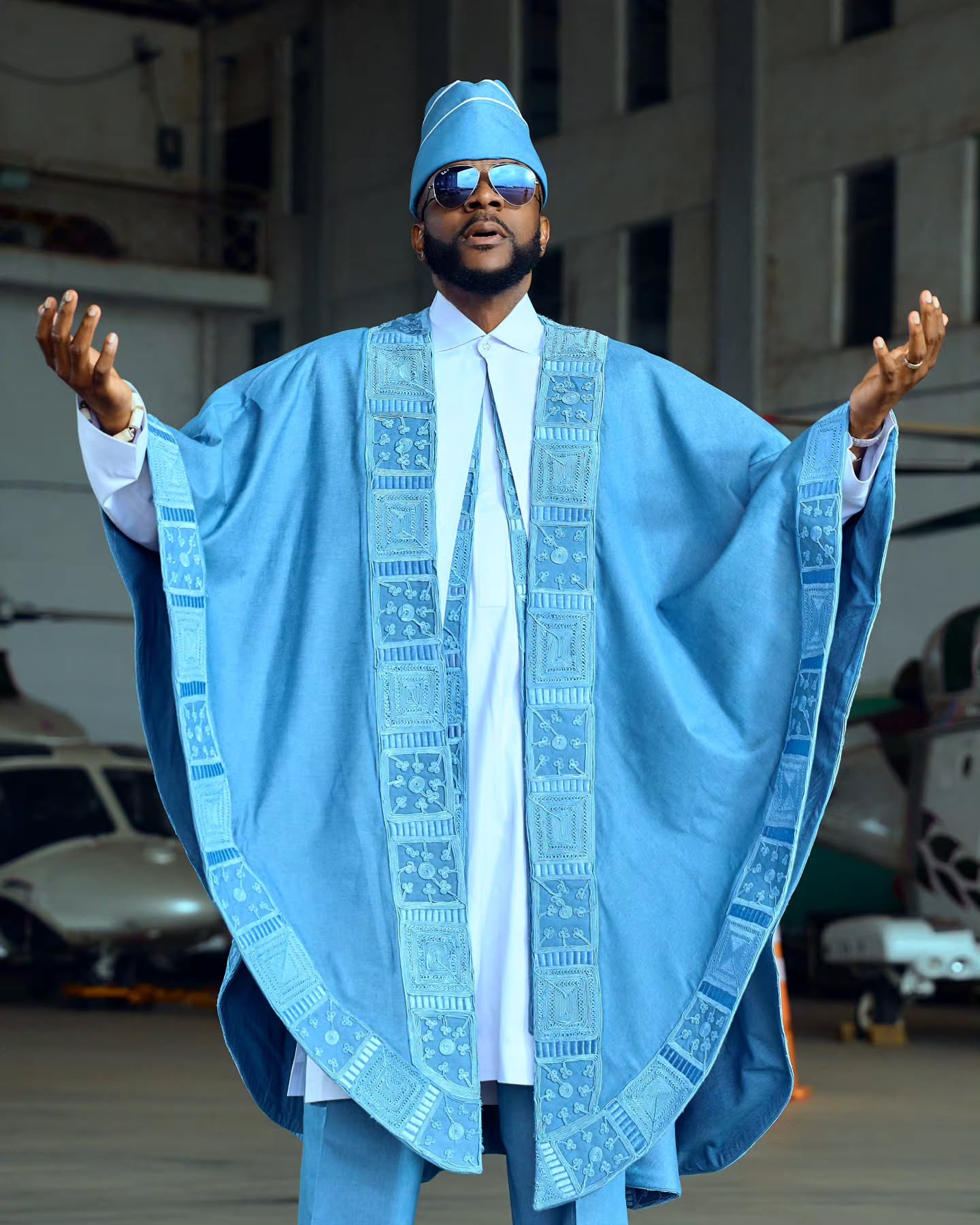Denim Agbada? Ebuka Obi-Uchendu Just Gave Us One of His Best BBNaija S11 Sunday Show Looks
