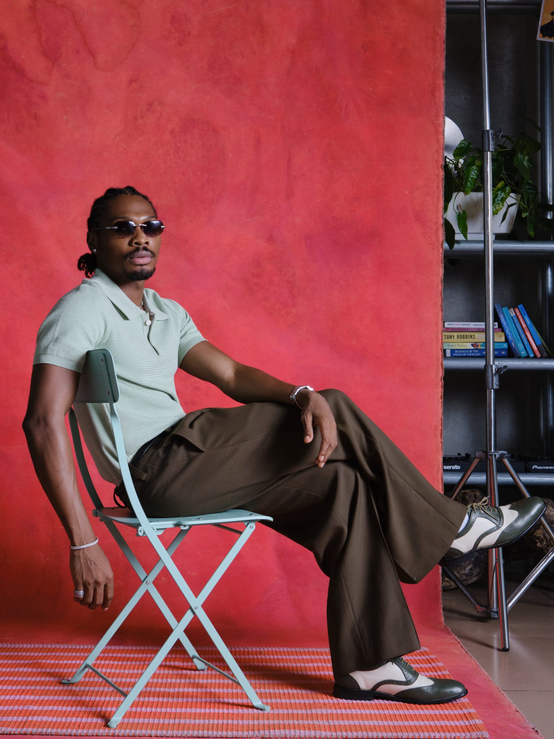 This Mike Afolarin Look Is Exactly How to Wear a Knit Polo With Wide-Leg Trousers