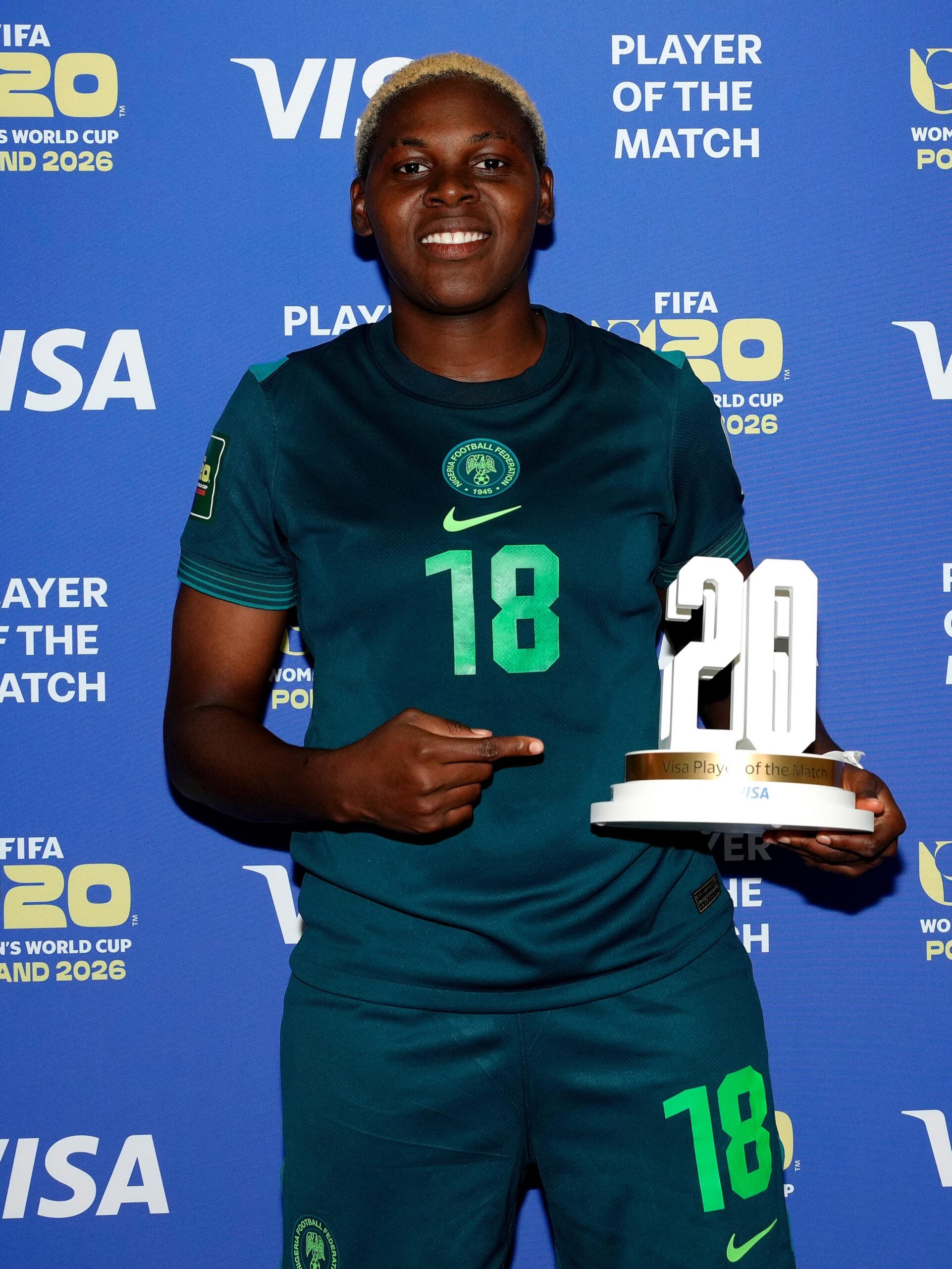 Seimeyeha Janet Akekoromowei smiling while holding the official Visa Player of the Match award after Nigeria vs England at the FIFA U-20 Women’s World Cup 2026.